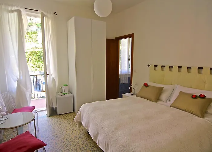 Konukevi Fontanavecchia