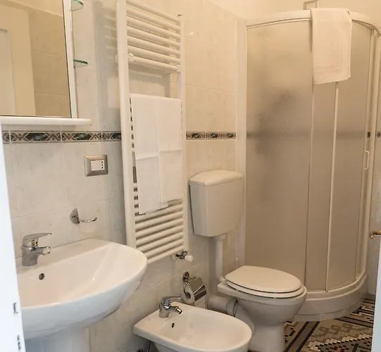 Fontanavecchia Konukevi Vernazza